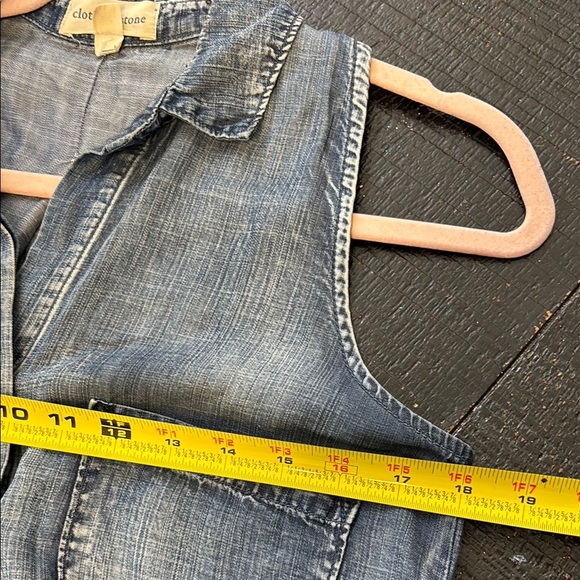 Cloth & Stone Denim Button Down Shirt Two Pockets Slit Back blue wash size XS - Picture 6 of 8